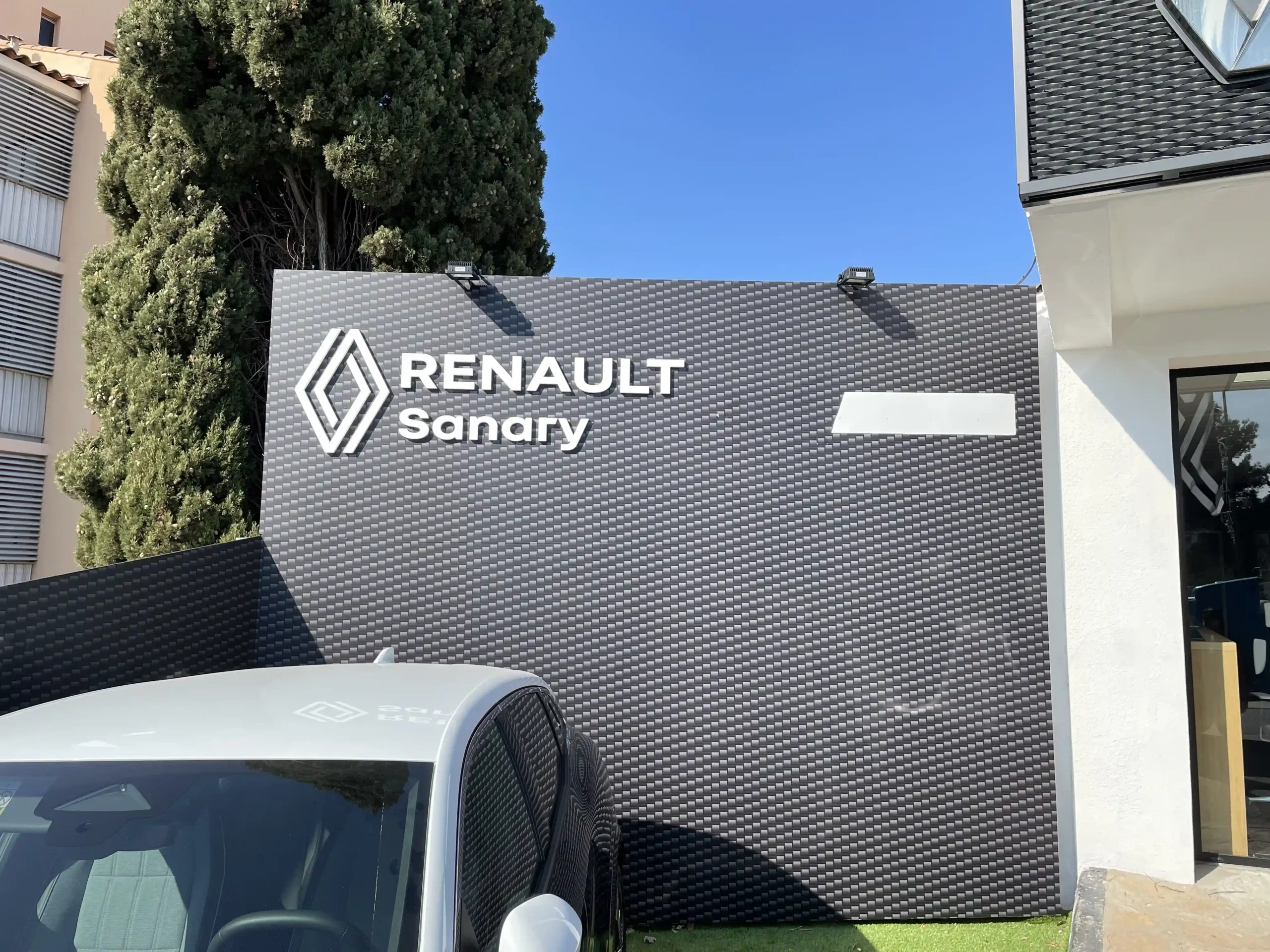 Enseigne Renault Sanary